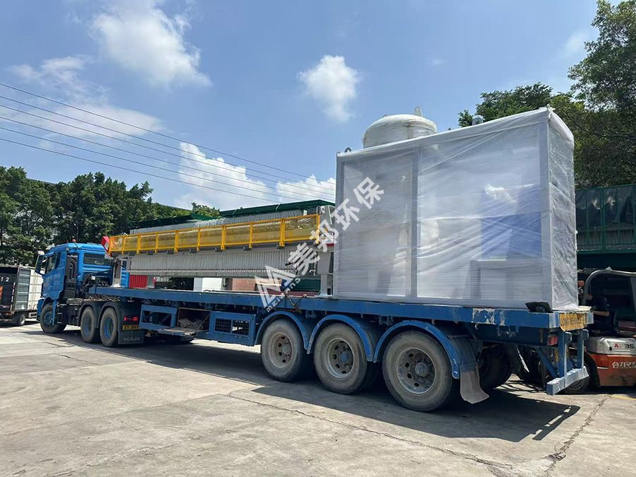 美邦集團一臺智能車載式污水處理系統(tǒng)順利發(fā)往香港 美邦集團一臺智能車載式污水處理系統(tǒng)順利發(fā)往香港